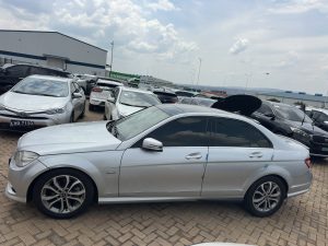 Mercedes Benz C200 2011
