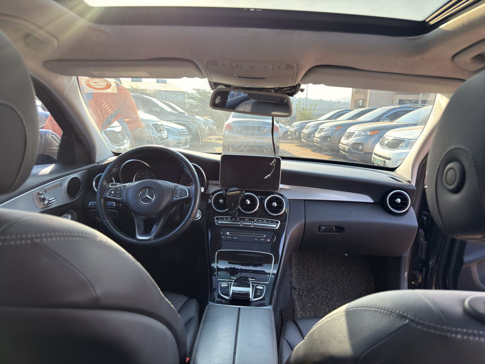 Mercedes Benz C200 2015
