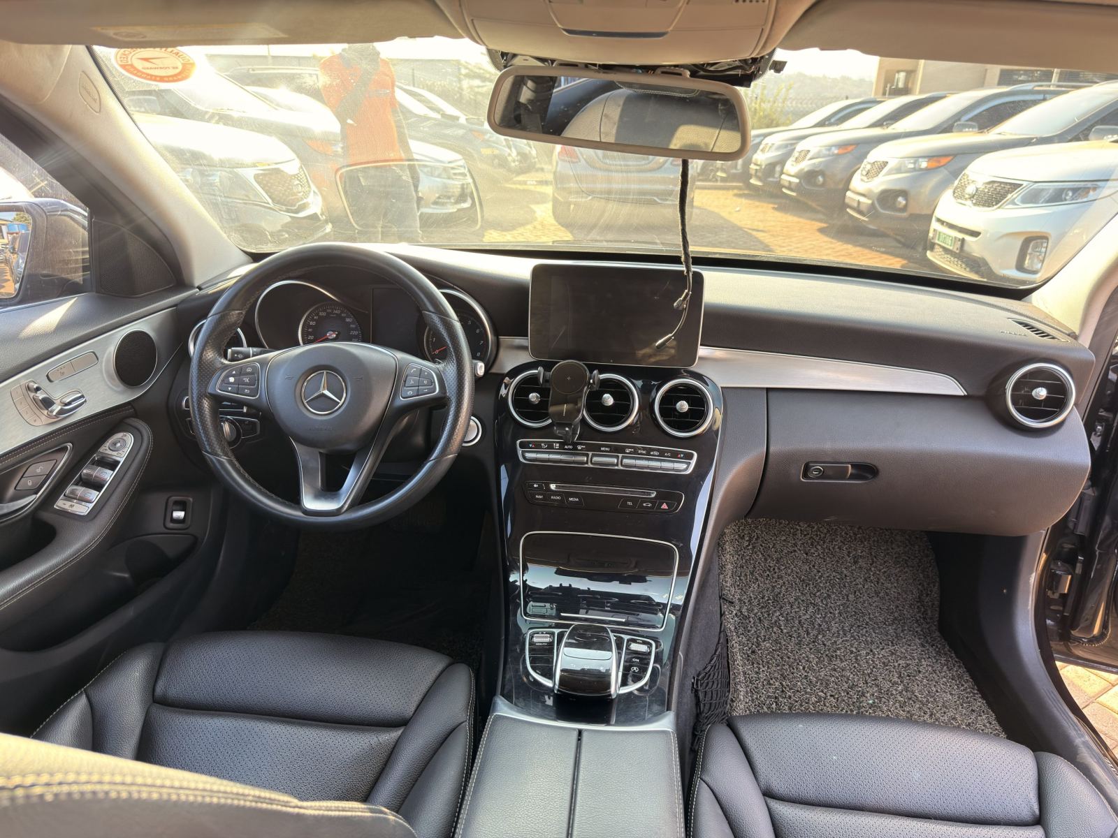 Mercedes Benz C200 2015