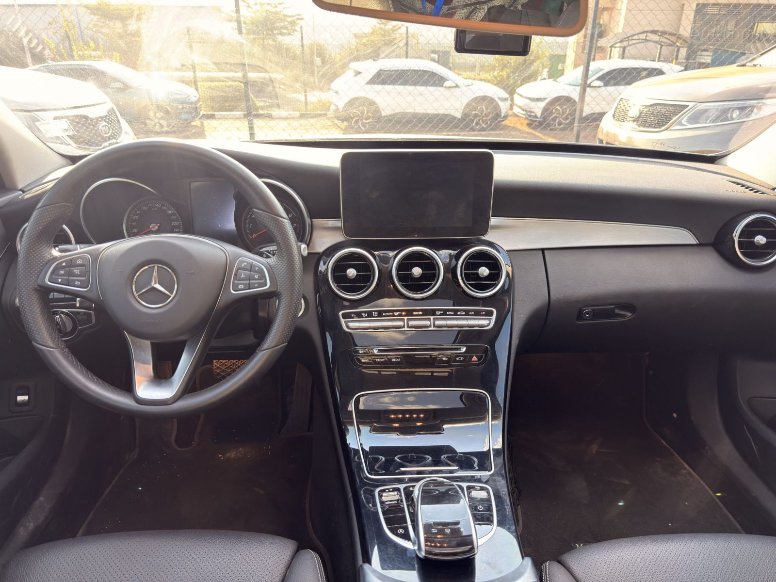 Mercedes Benz C200 2016